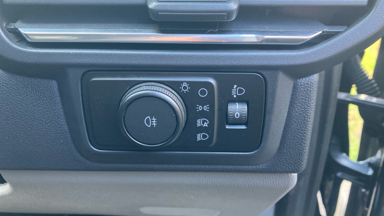 Ford Transit Custom 300 L2 Diesel Fwd 2.0 EcoBlue 136ps H1 Van Limited